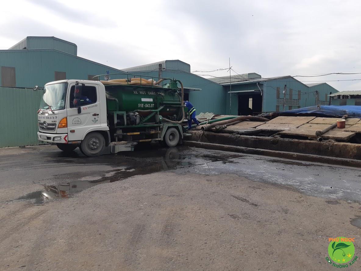 Xe hút hầm cầu tại Đà Nẵng luôn hiện đại nhất Xe hút hầm cầu tại Đà Nẵng luôn hiện đại nhất