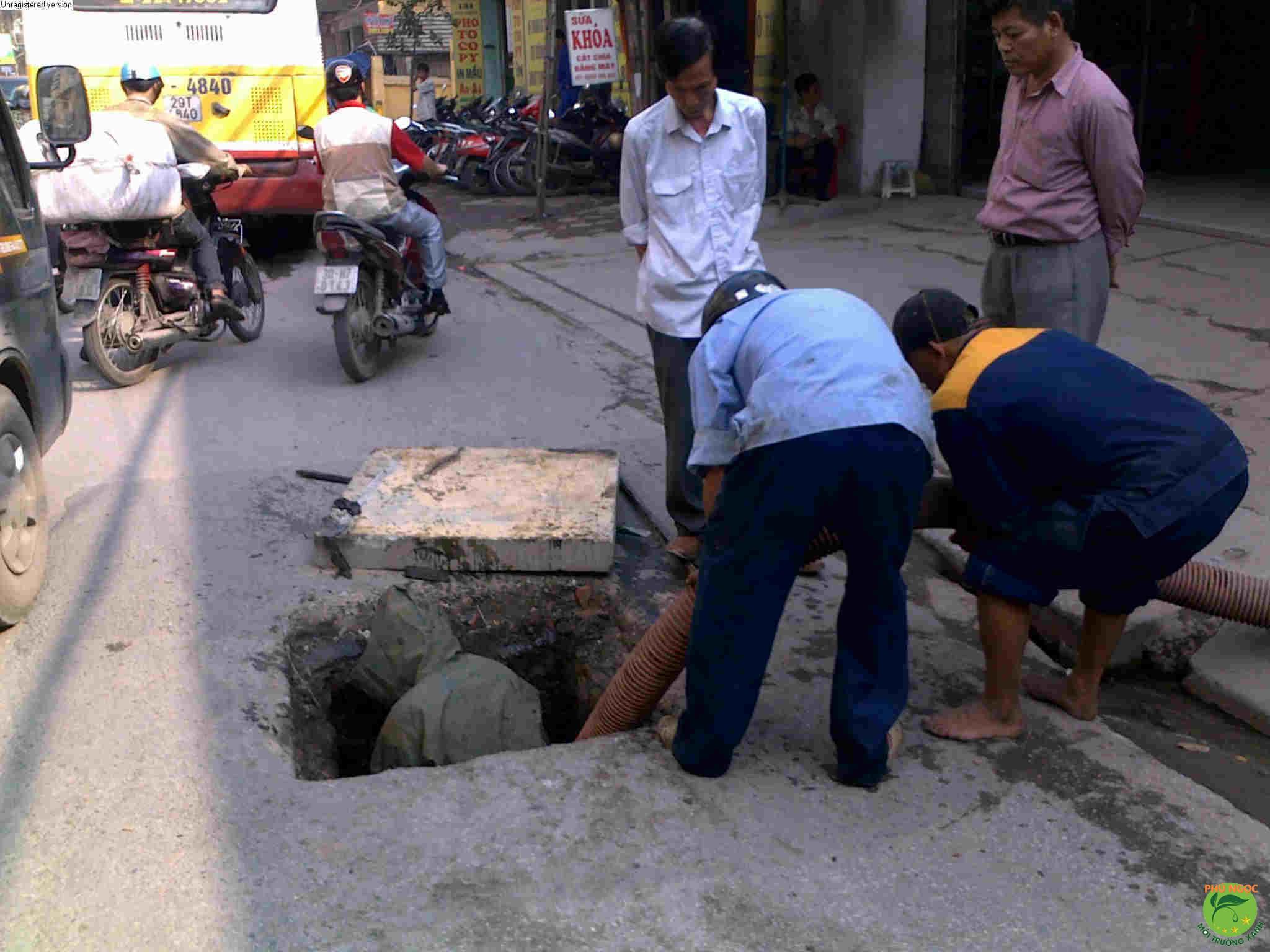 công ty Phú Ngọc 10 năm kinh nghiệm hút hầm cầu